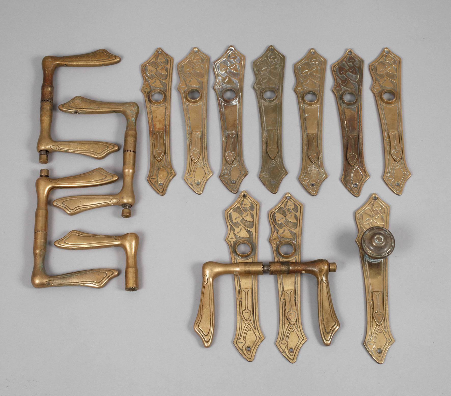 Fünf Drückergarnituren Jugendstil