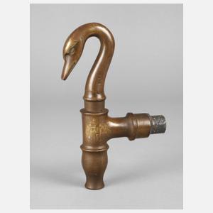 Badewannenhahn in Schwanenform