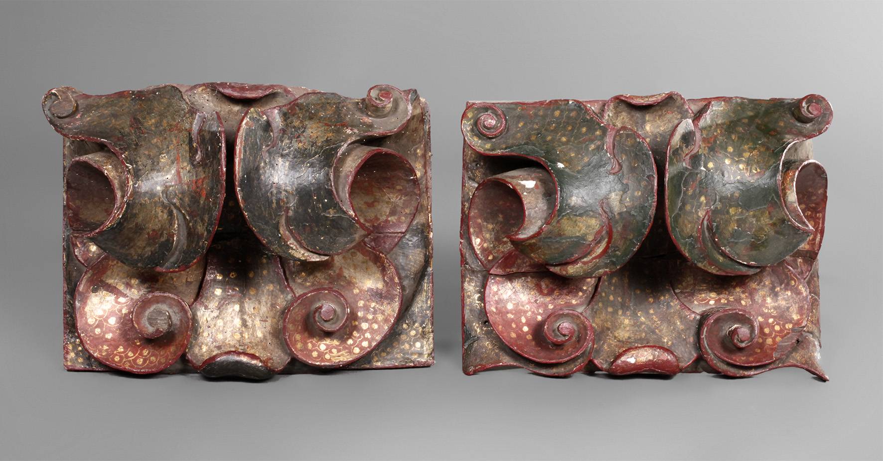 Paar spätgotische Kapitelle