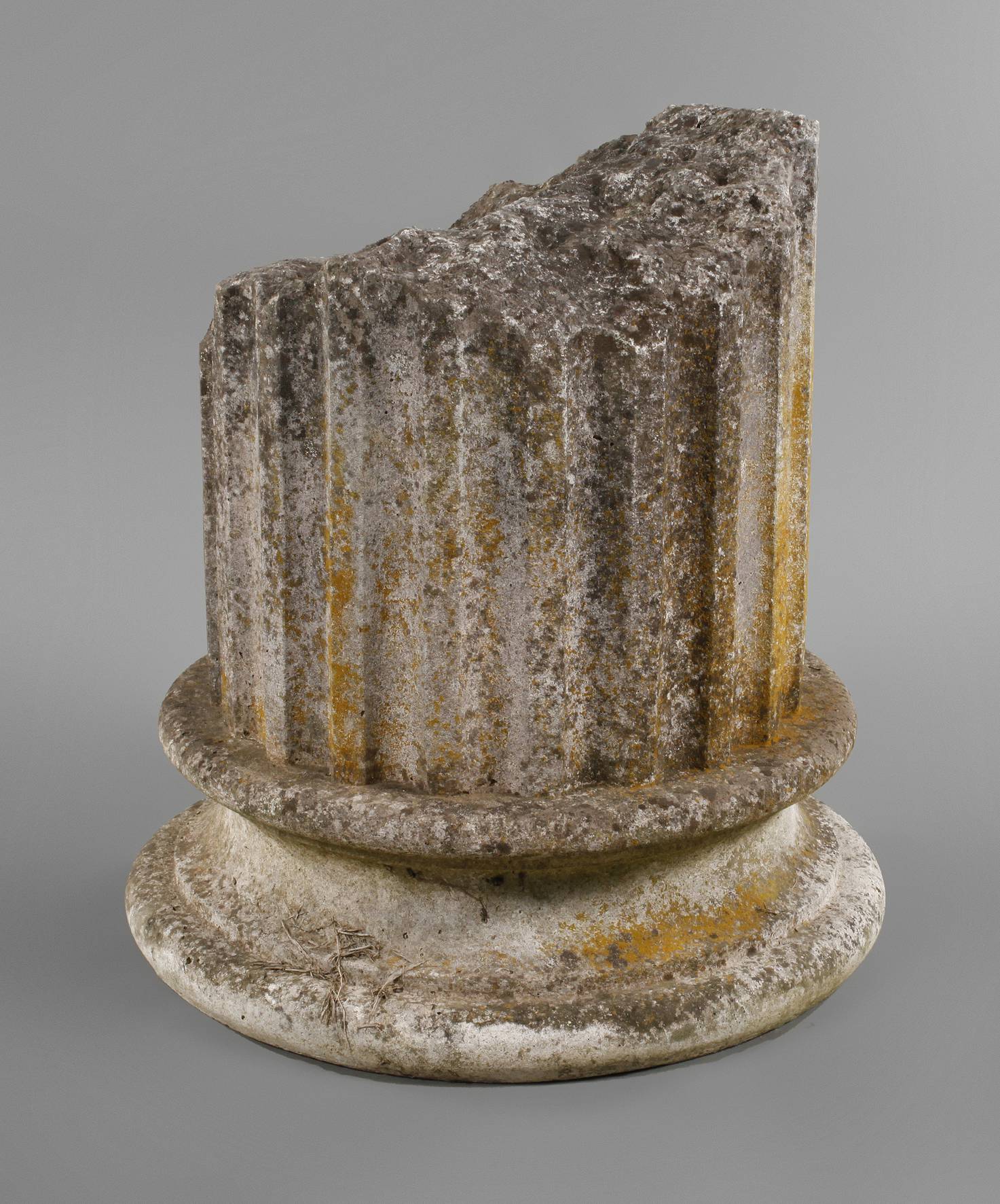 Schirmständer als Säulenfragment