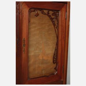 Feines Jugendstilvertiko