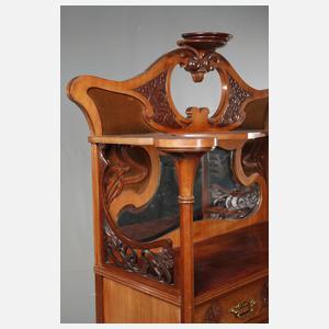 Feines Jugendstilvertiko