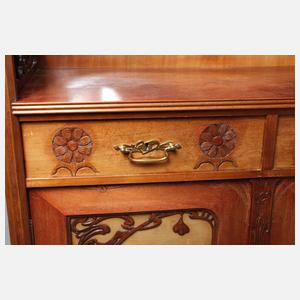 Feines Jugendstilvertiko