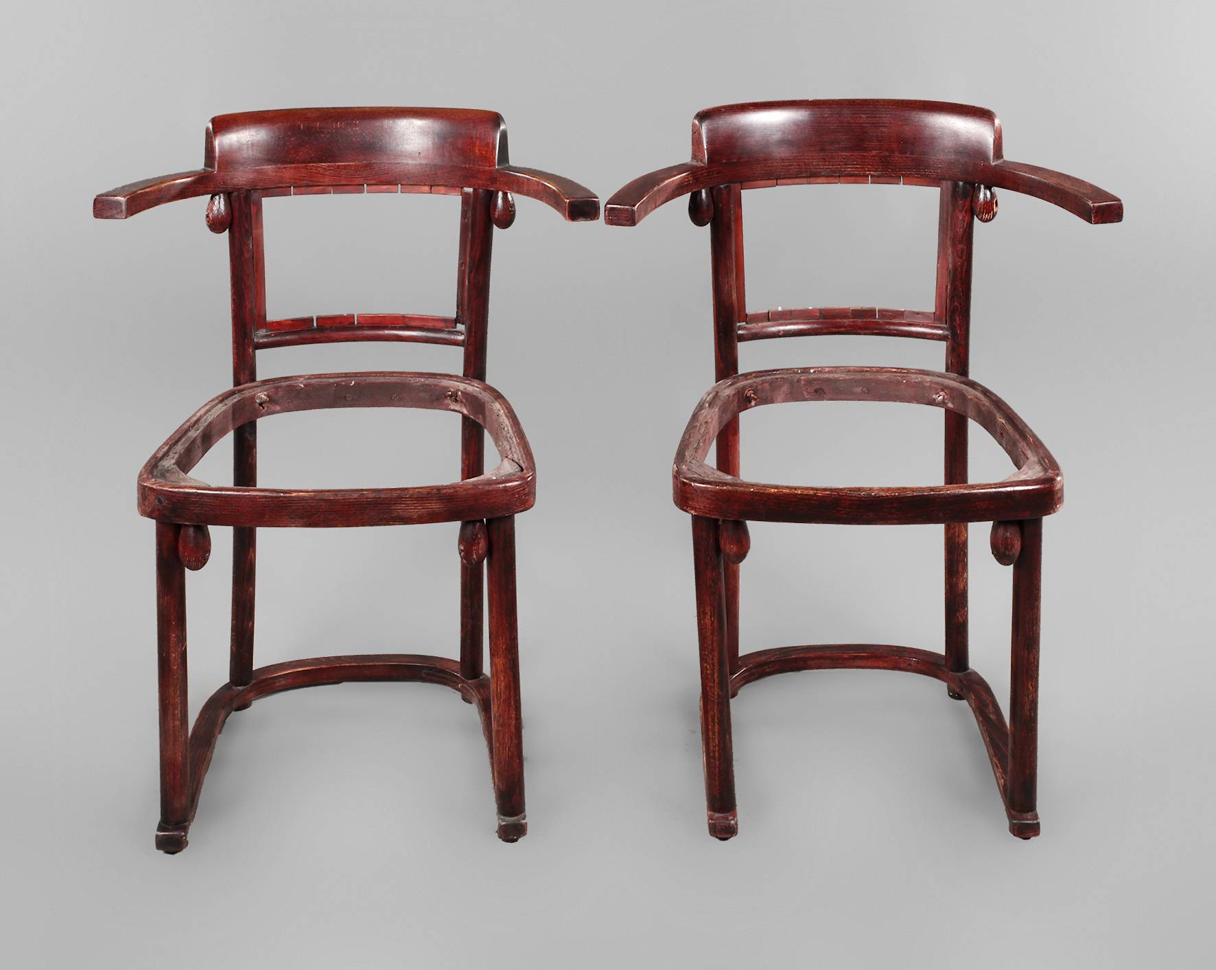 Zwei Stühle Bugholz