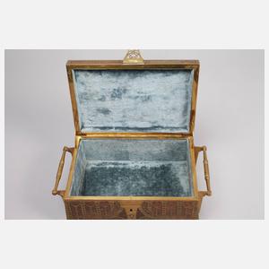 Schatulle mit Messingeinlagen