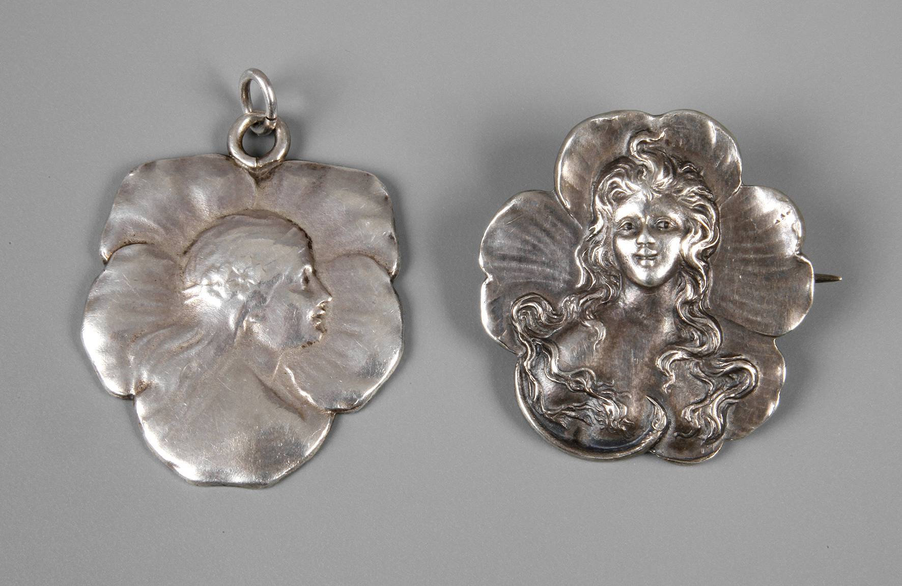 Zwei Teile Jugendstilschmuck