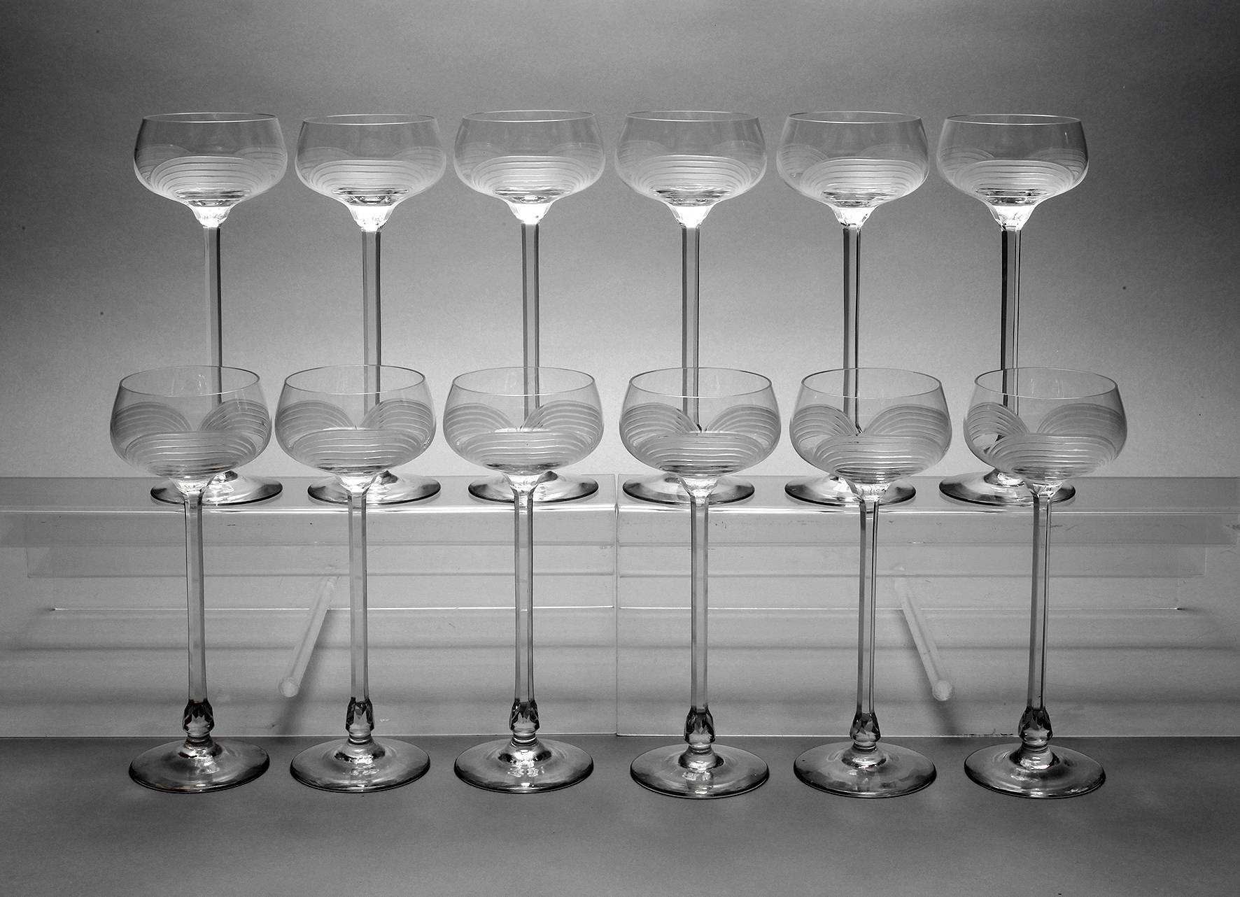 Zwölf Weinrömer Jugendstil