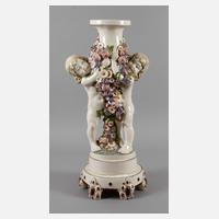 Übergroße Blumensäule mit Putten Bernhard Bloch111