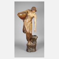 Goldscheider übergroße Figur ”Rückkehr vom Brunnen”111