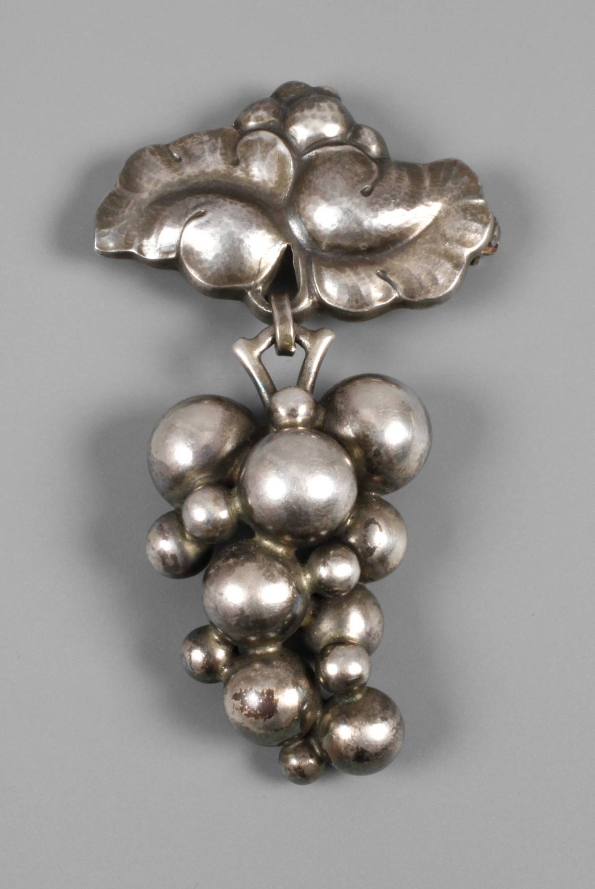 Georg Jensen Traubenbrosche