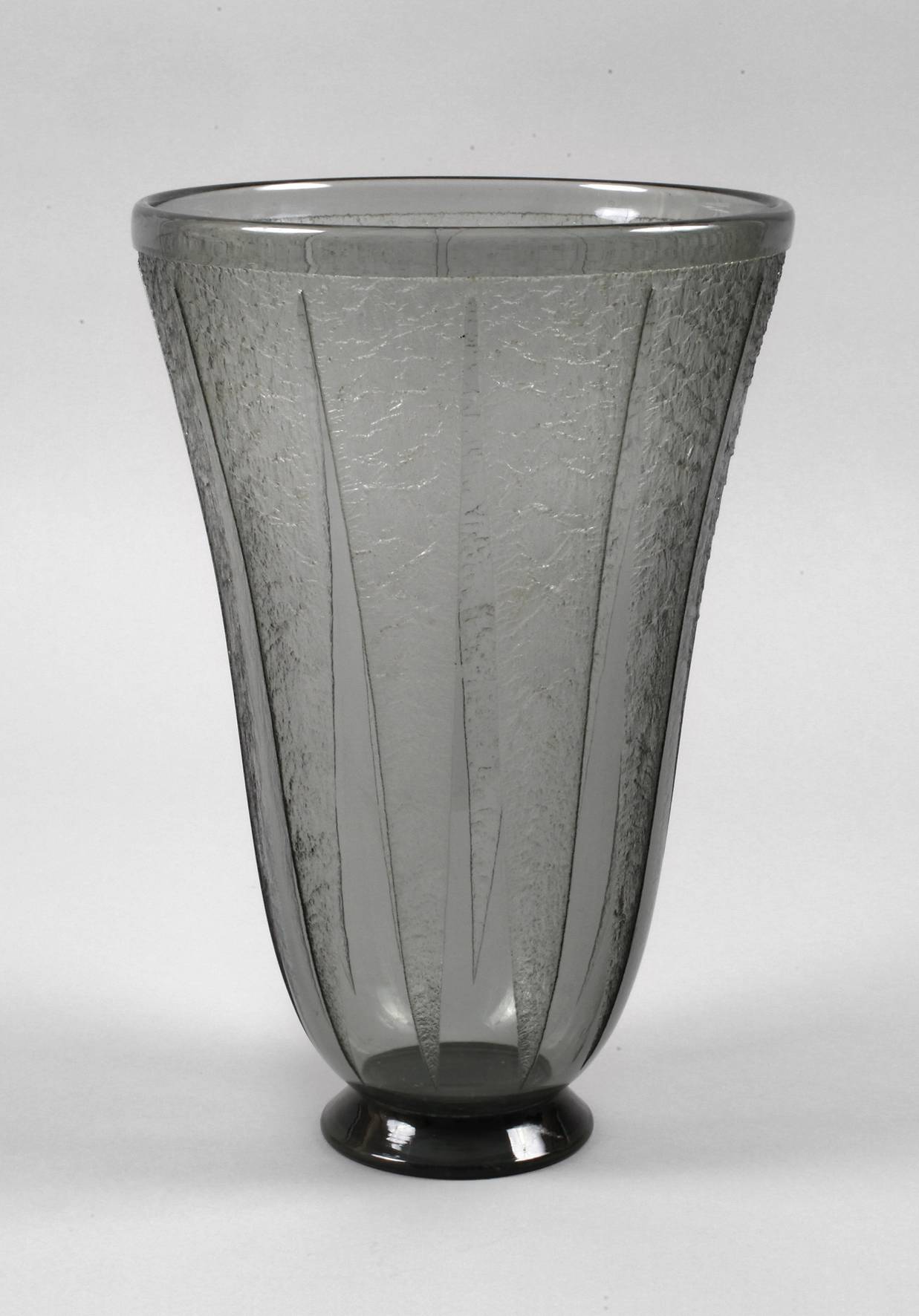 Daum Nancy große Rauchglasvase Art déco