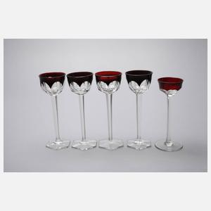 Zehn Likörgläser mit Überfang