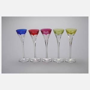 Zehn Likörgläser mit Überfang