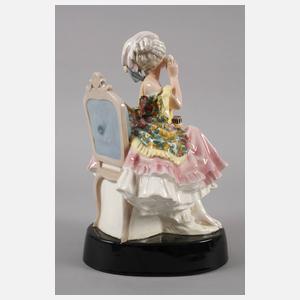 Goldscheider Wien Figur ”Bei der Toilette”