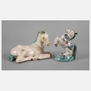 Goldscheider Wien liegendes Fohlen