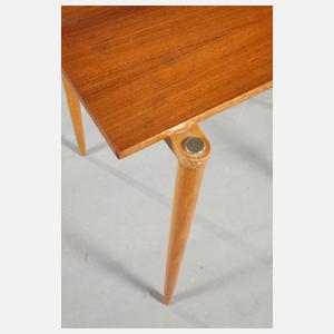 Fünf Beistelltische