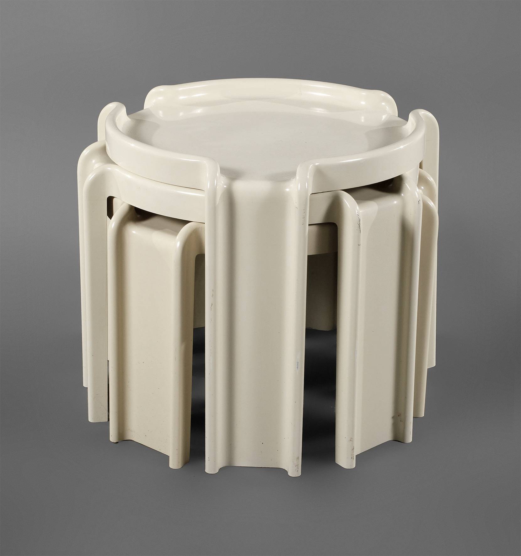 Drei Beistelltische Kartell