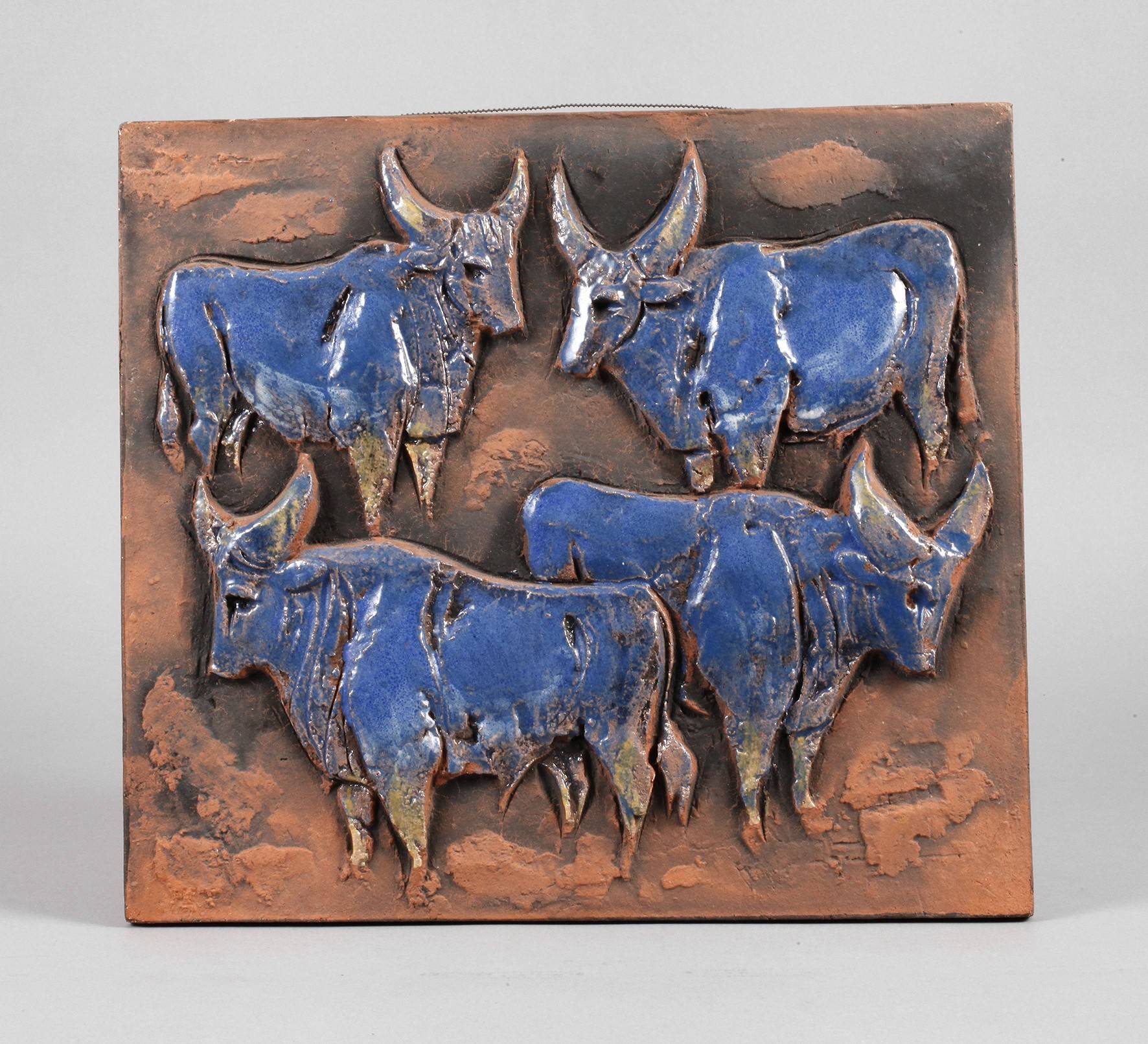 Karlsruhe Keramikwandplatte mit Stieren
