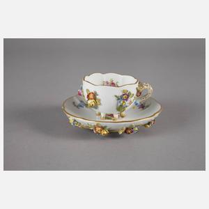 Meissen Sammeltasse mit plastischen Blüten