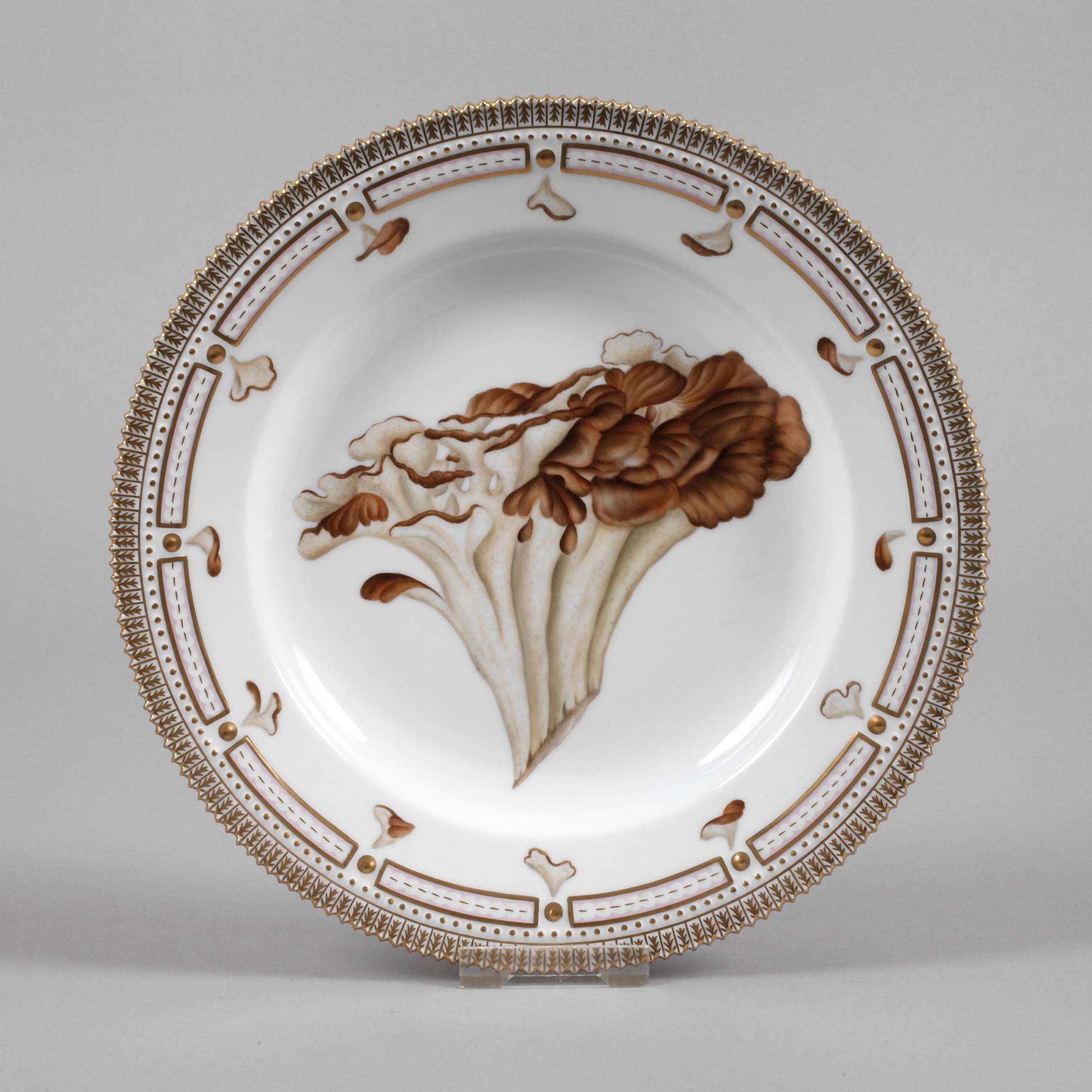 Royal Copenhagen Speiseteller Flora Danica