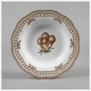 Royal Copenhagen Suppenteller Flora Danica