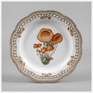 Royal Copenhagen Vorlegeplatte Flora Danica