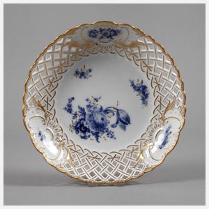 Meissen Flechtrandschale ”Blaue Blume mit Goldgräsern”