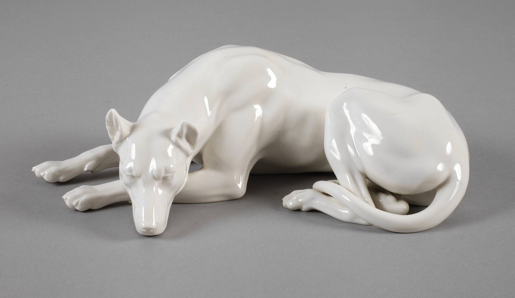 Nymphenburg liegende Dogge