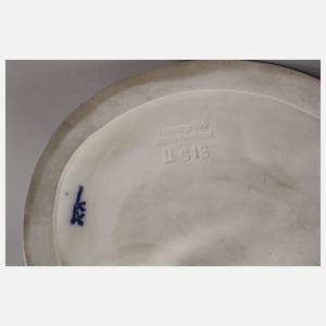 Schwarzburg ”Figur mit Rosenkorb”