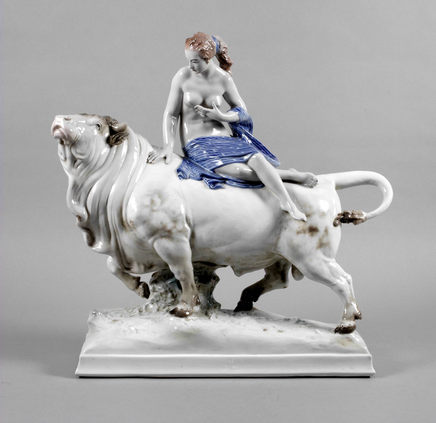 Ens Volkstedt übergroße Figur Europa auf dem Stier