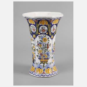 Große Delfter Kelchvase