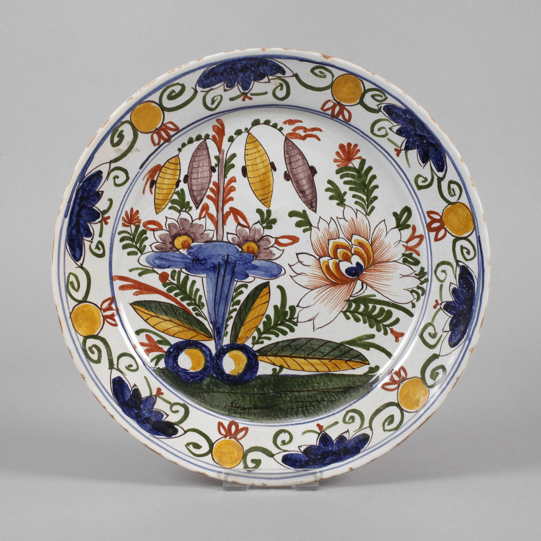 Großer Fayenceteller