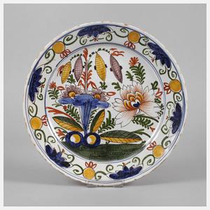 Großer Fayenceteller