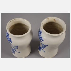 Zwei Albarelli mit Doppeladler