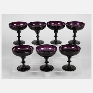 Sieben Champagnerschalen