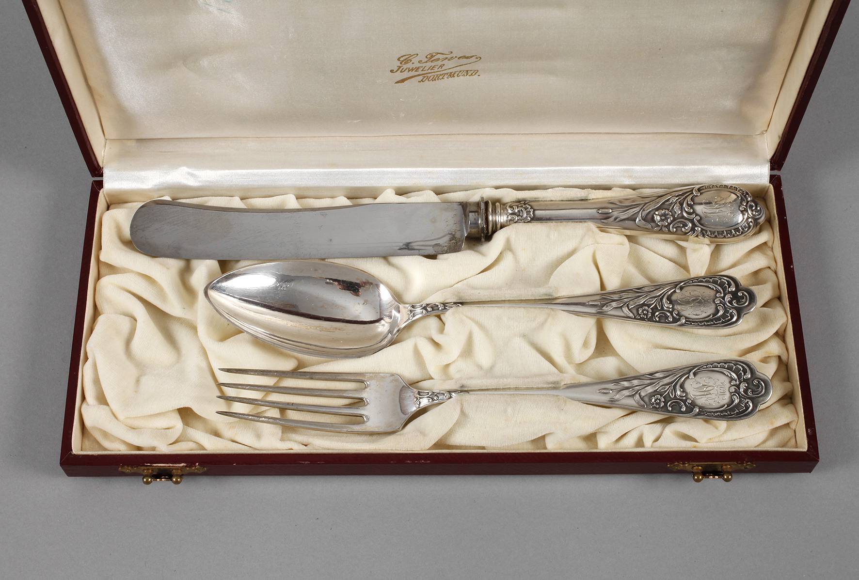 Silber drei Besteckteile im Geschenketui