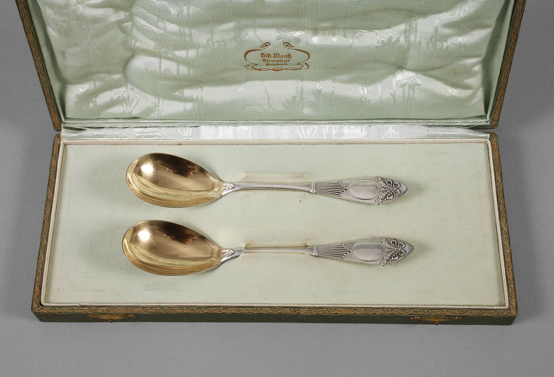Silber zwei Vorlegelöffel im Geschenketui