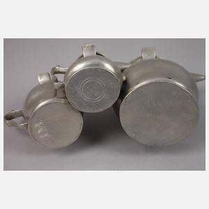 Drei böhmische Schenkkannen Zinn