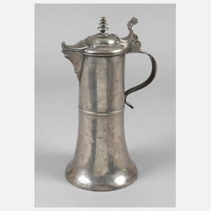 Schwere große Schnabelkanne