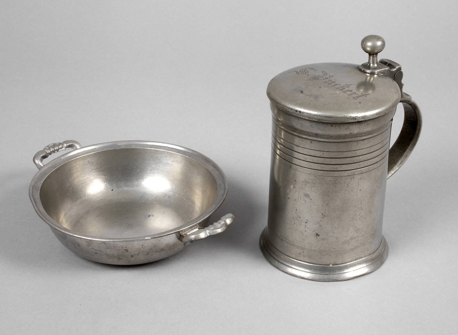 Zwei Teile Hofer Zinn