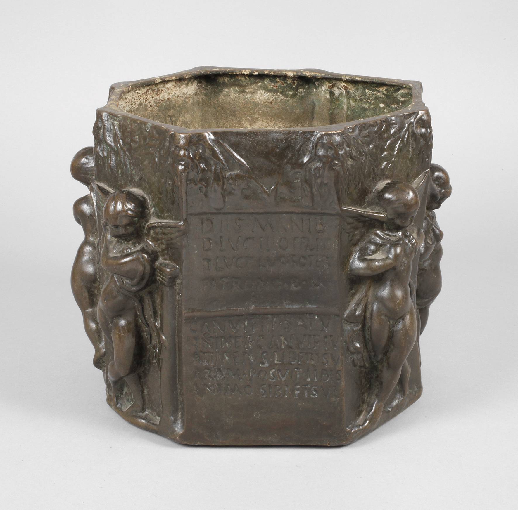 Kunstguss nach der Graburne des Decimus Lucilius Felix