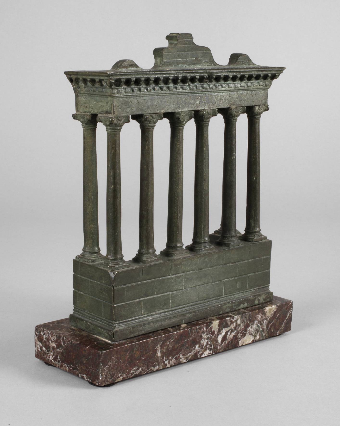 Tempelmodell des Saturn