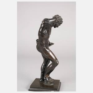 Antikenrezeption musizierender Faun mit Zimbeln