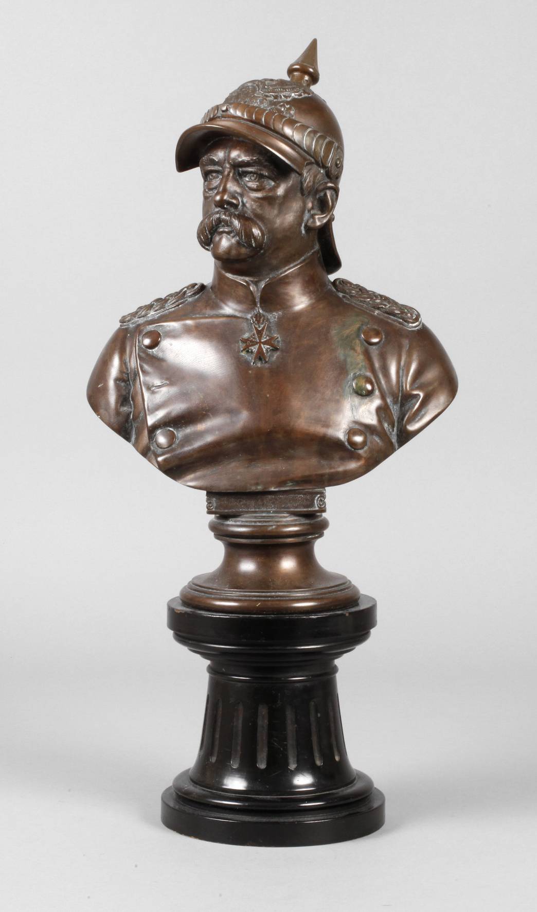 Erdmann Encke, Büste Otto von Bismarck