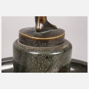 Julius Paul Schmidt-Felling, Ballspielerin auf Schale