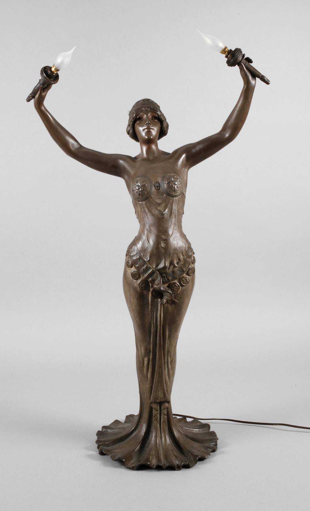 Lucien Alliot, figürliche Salonlampe