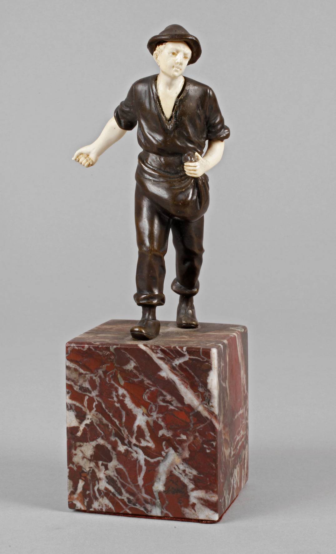 Chryselephantin Sämann