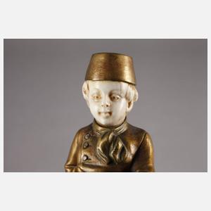 Chryselephantin Schuhmacherjunge