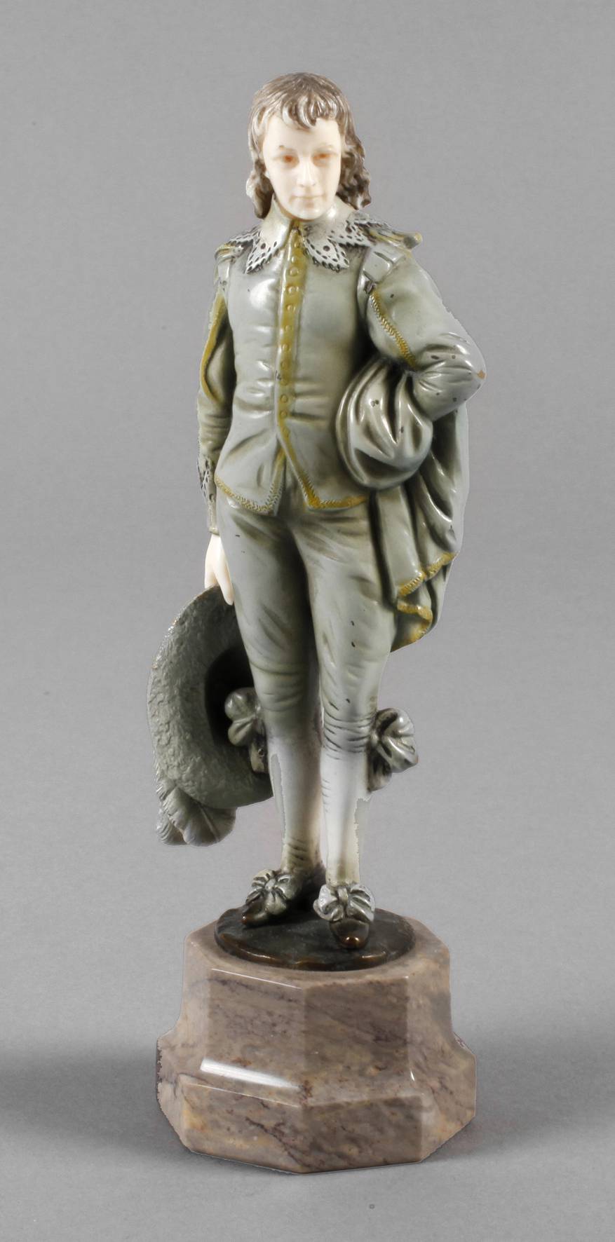 Professor Otto Poertzel, Chryselephantin Kavalier