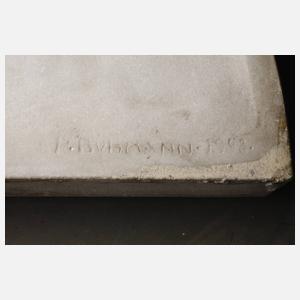 R. Buhmann, bogenförmiges Relief